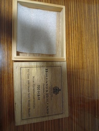 Caja Madera Holland & Holland 700 Nitro Express