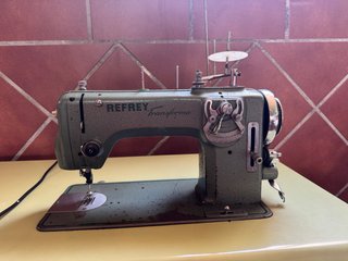 Máquina de coser Refrey Transforma