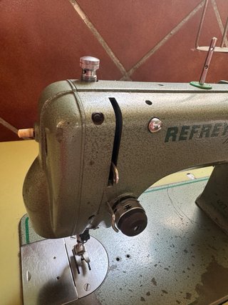 Máquina de coser Refrey Transforma