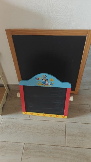Cocinita de madera para niños  1mesa +2 sillas +
