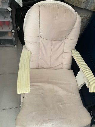 Silla Mecedora Beige y Blanca