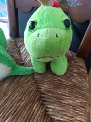 2 Peluches Verdes Cocodrilo y Tortuga
