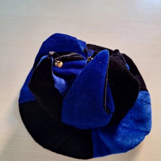 Cappello da giullare blu e nero