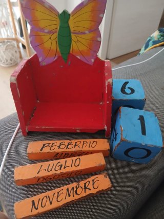 Calendario perpetuo legno farfalla