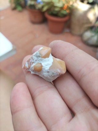 Mineral cuarzo natural