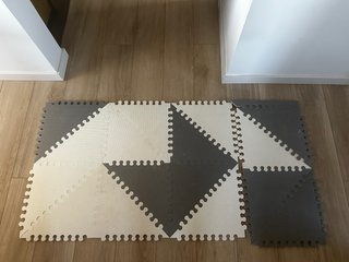 Suelo puzzle infantil (es más grande que la foto)