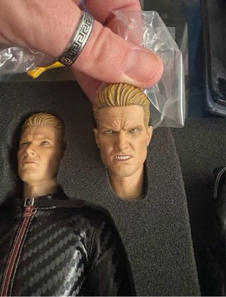 Figura Albert Wesker Resident Evil 1/6