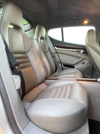 Porsche Panamera GTS 2013