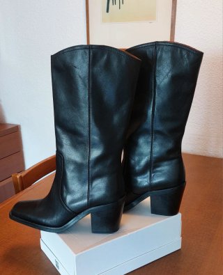 Botas Uterqüe Talla 41 Negras Piel.