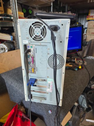 Ordenador Vintage Windows 98 AMD Athlon