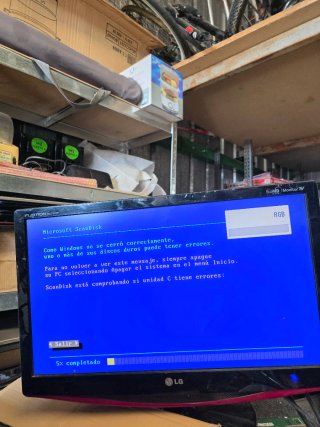 Ordenador Vintage Windows 98 AMD Athlon