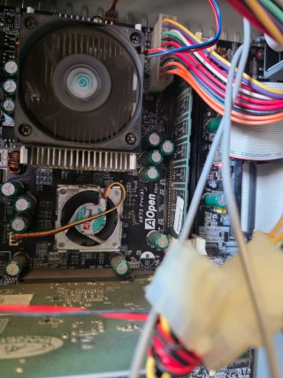 Ordenador Vintage Windows 98 AMD Athlon