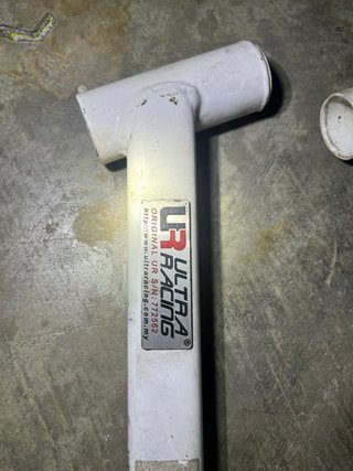 Refuerzo trasero Golf V Ultra Racing