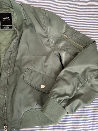 Cazadora Bomber Pull&Bear Verde Militar