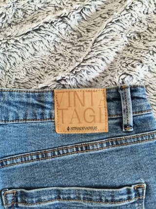 Vaqueros cortos Stradivarius talla 44