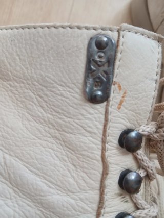 Stivaletti donna beige