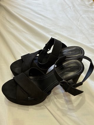 Sandalias de tacón negras