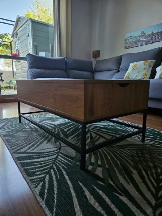 Mesa de centro madera y metal.