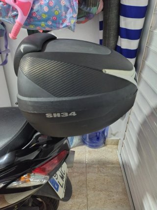 Suzuki Burgman Negra - Maxi Scooter