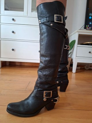 Botas Altas de Cuero Negras