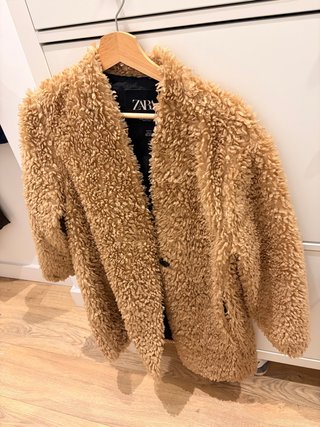 Abrigo Zara Beige/Marrón Peluche