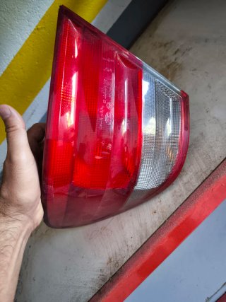 Piloto trasero Mercedes E W210
