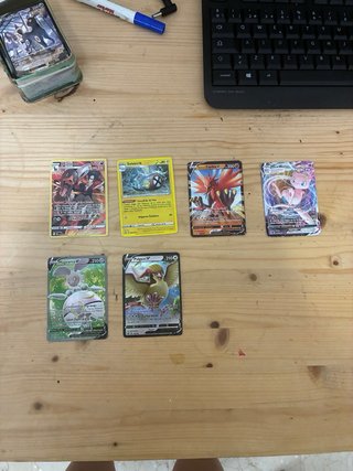 Cartas Pokémon Variadas + Caja