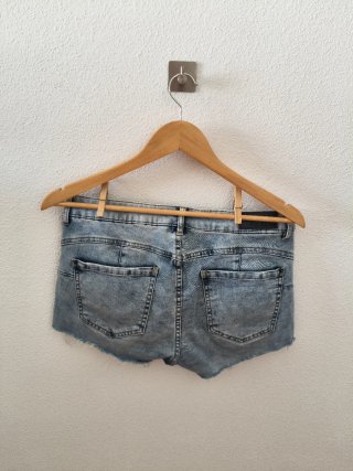 Vaqueros cortos Pull and Bear, talla 42