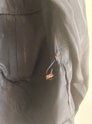 Chubasquero Zara Talla S azul marino.