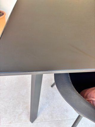 Mesa de jardín y 4 sillas