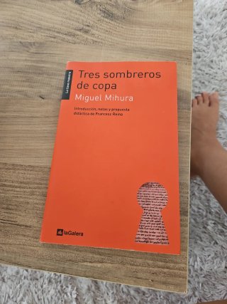 Tres sombreros de copa