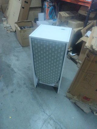 Tabla de planchar plegable blanca