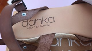 Sandalias cuña Danka T-40