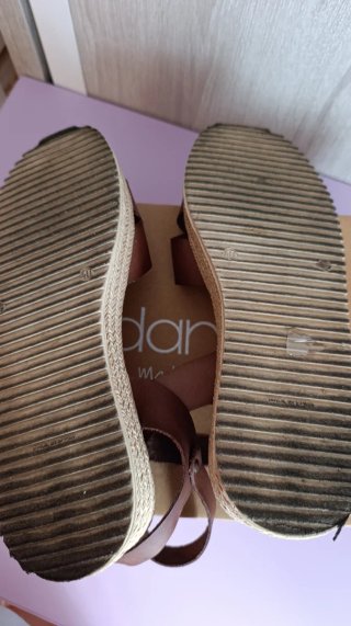 Sandalias cuña Danka T-40