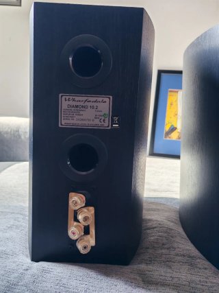 Altavoces Wharfedale Diamond 10.2 Negros
