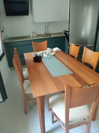 Mesa de comedor de madera y cristal 90*160