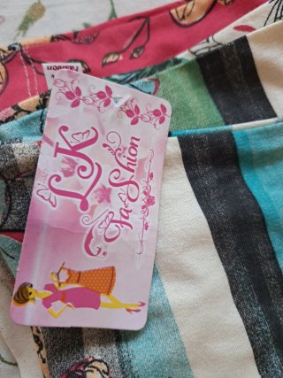 Vestido floral M nuevo con etiquetas