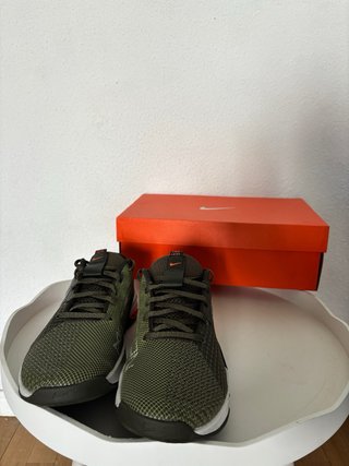 Nike Metcon 8 Verde Militar