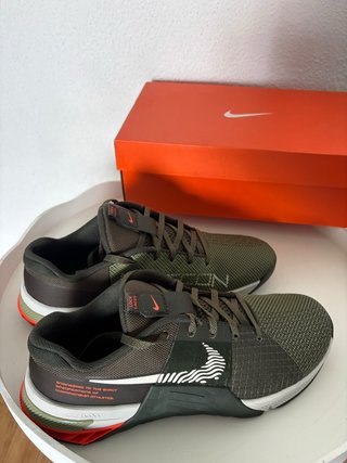 Nike Metcon 8 Verde Militar