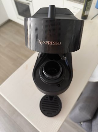 Cafetera DeLonghi Nespresso Vertuo Pop EN90V