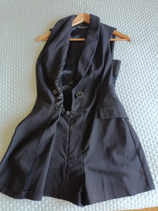 Mono negro corto Zara sin mangas