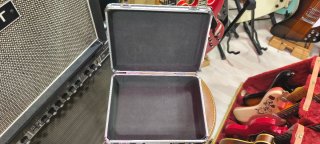 AKG C 214 Micrófono Condensador con Araña