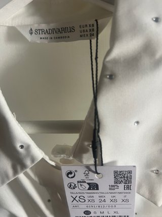 Camisa Stradivarius blanca con brillantes Talla XS