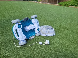 Robot Limpiafondos Bestway Aquatronix G200