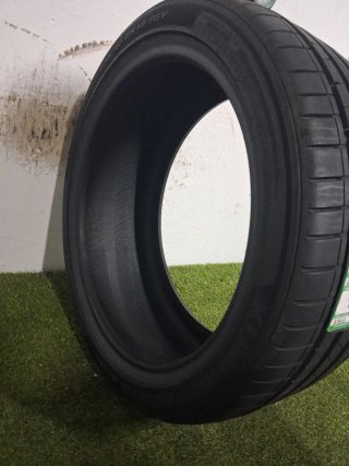 235 40 18 95Y KUMHO ECSTA SPORT PS72