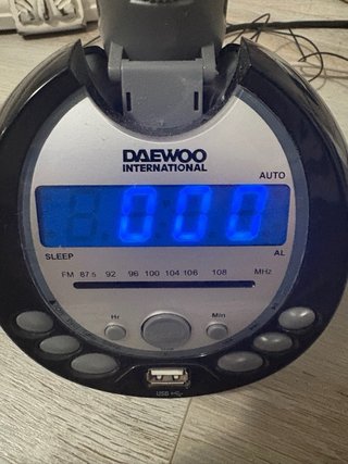 Radio Despertador Daewoo DCP-225