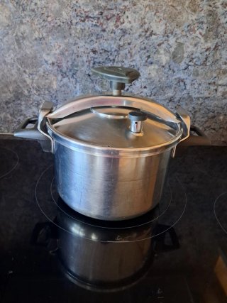 Olla a presión de metal