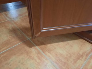 Mueble de entrada clásico con espejo