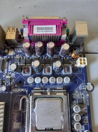 Scheda Madre Foxconn con CPU Pentium