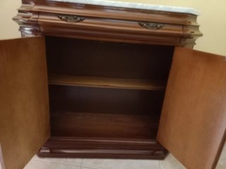 Mueble recibidor clásico madera y mármol